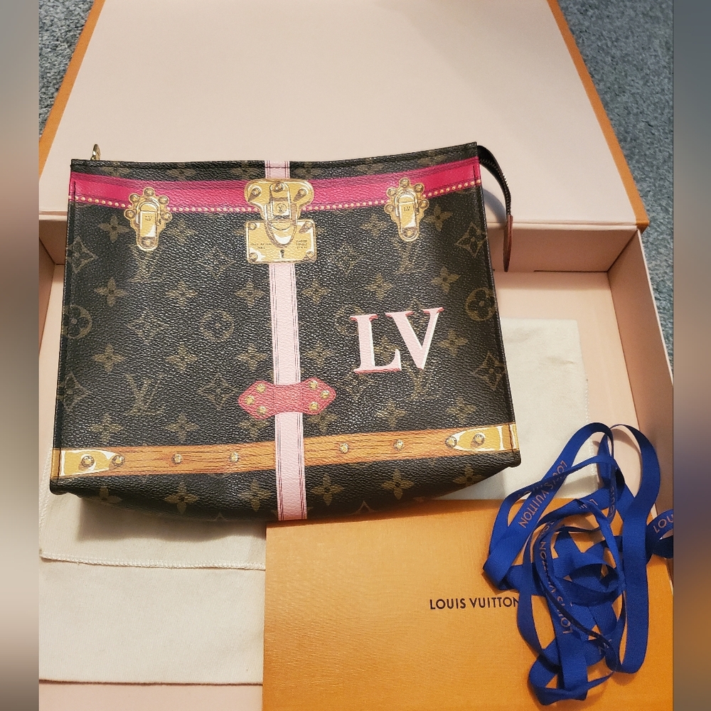 Louis Vuitton Summer Trunk Toiletry 26
